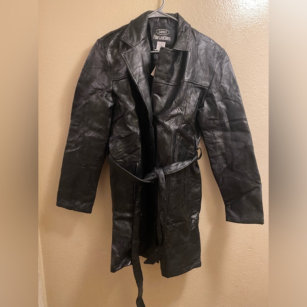 Le World fine leather jacket New with tag size Large (A54)